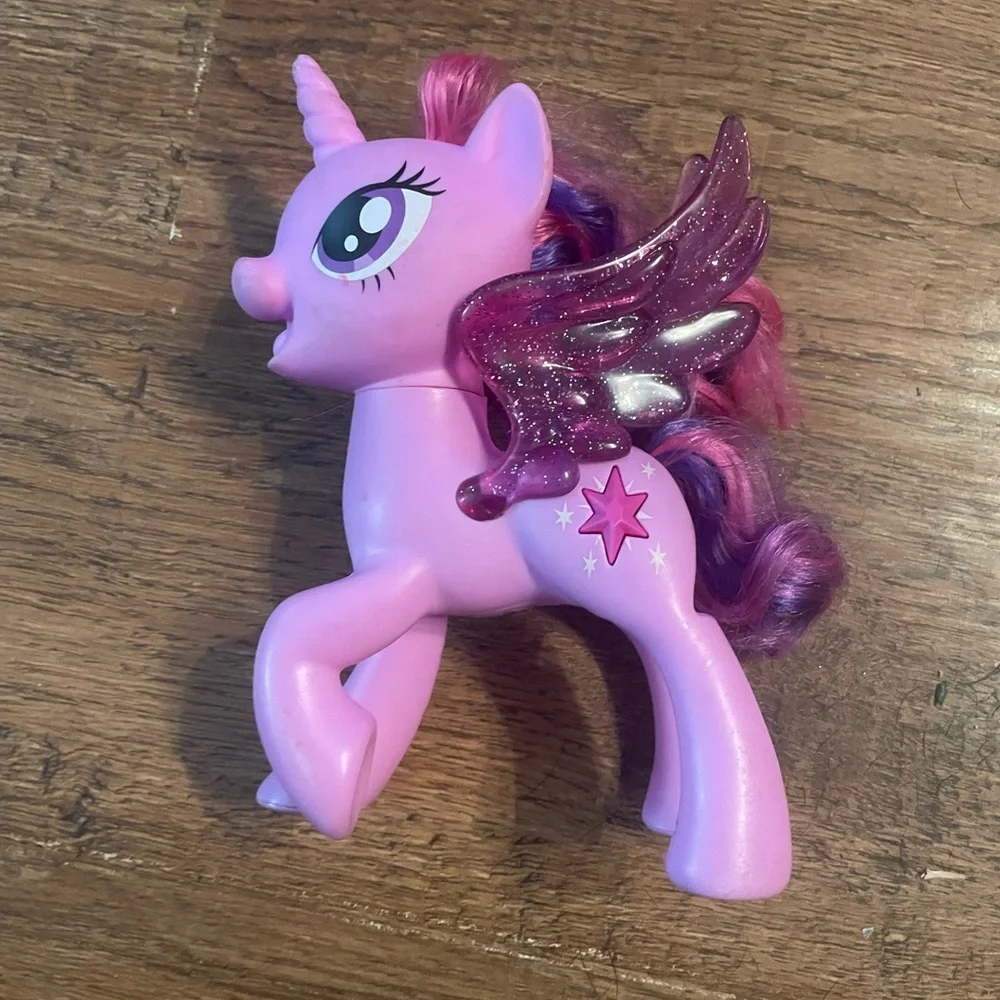 My Little Pony singing twilight sparkle pony
